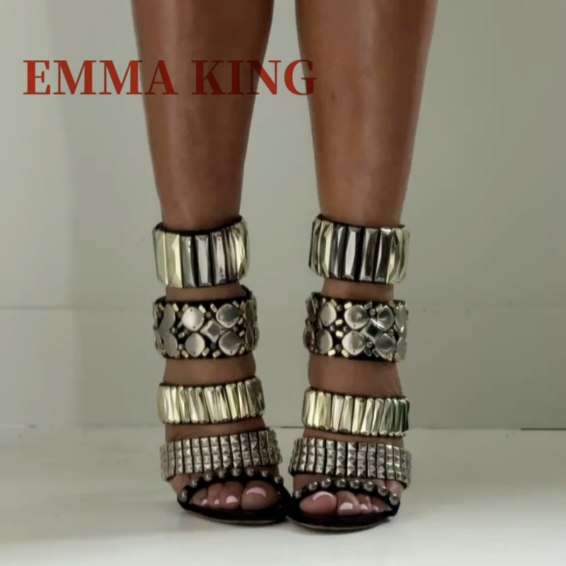 Sandalias con correa en el tob - Summer Clothing Collection reseña y precio