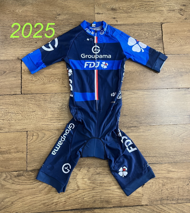 Traje de corte láser 2026 2025 - Summer Clothing Material reseña y precio